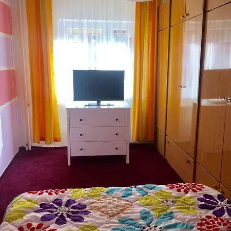Colour Flat *